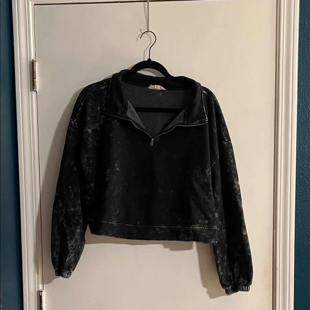 BB Dakota Black Half Zip Cropped Pullover